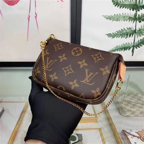 louis vuitton mini pochette 2018|louis vuitton mini pouch.